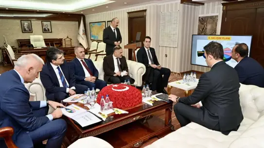 Bakan Ersoy'un açıklama yaptığı an