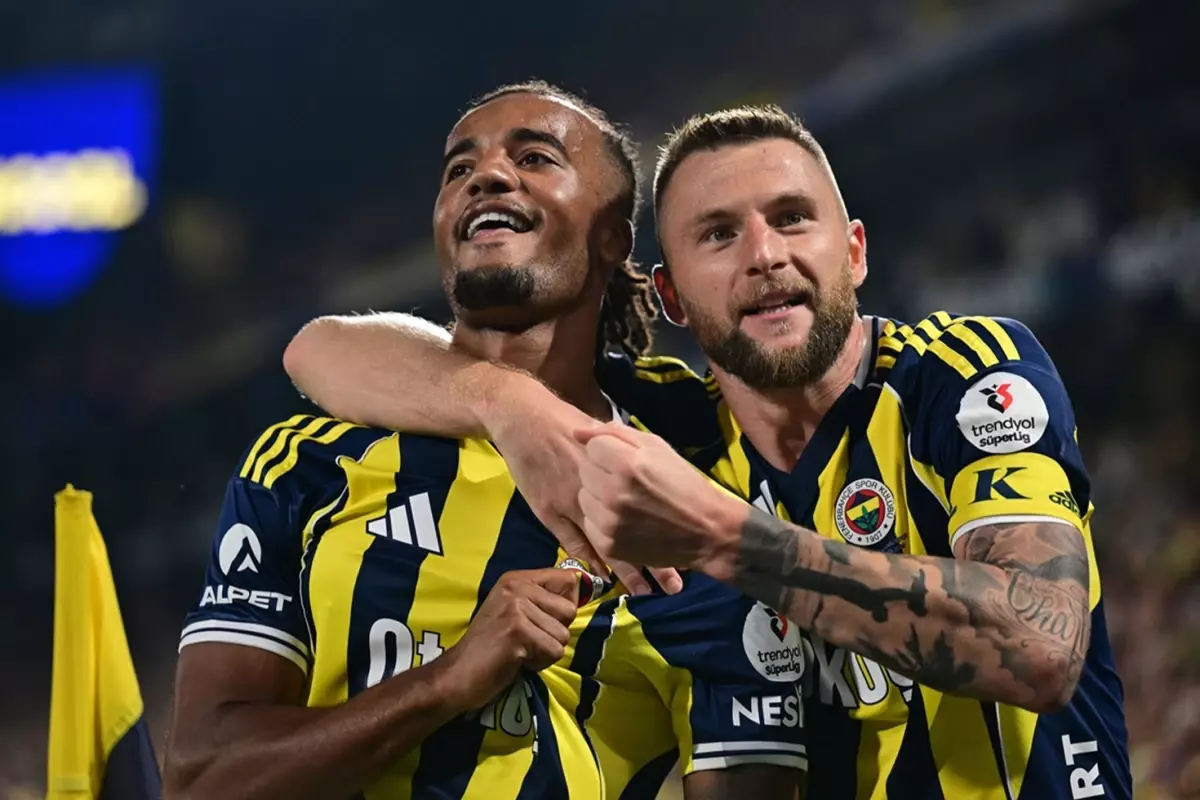 Fenerbahçe’nin Trabzonspor Konuklu Maçına Katılacak Kamp Kadrosu Açıklandı