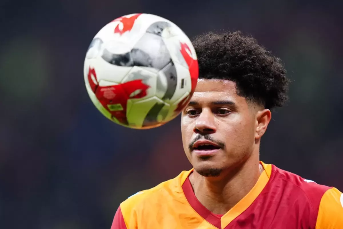 Gabriel Sara, Sosyal Medyada Dönen İngiltere Antrenör Söylentisini Ret etti