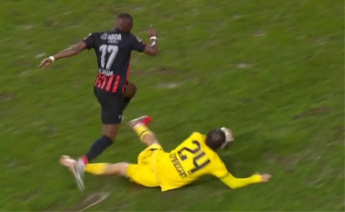 İstanbulspor, Çorum FK'yı 3-2 Mağlup Ederek Önemli Puan Kazandı