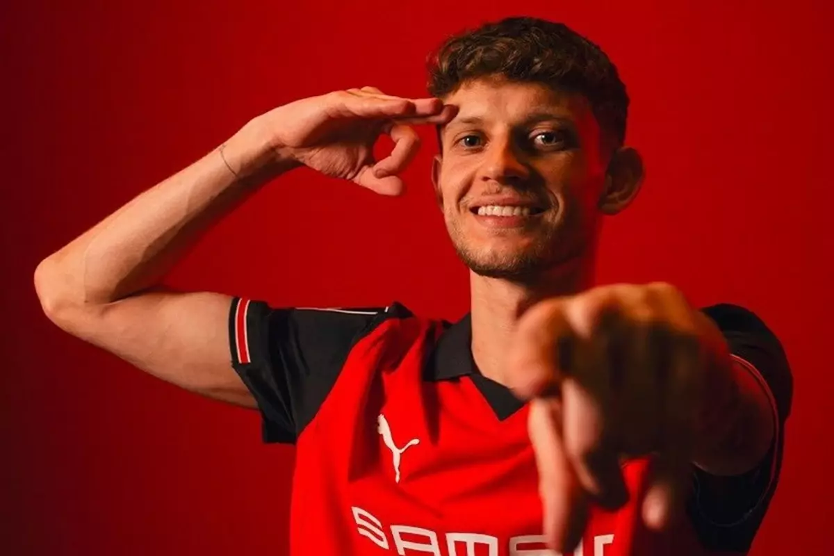 Rennes, PSG'yi 3-1 Mağlup Etti; Szymanski Asistinde Kritik Gol