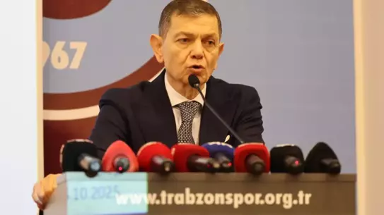 Trabzonspor Divan Başkanı Ören konuşma anı