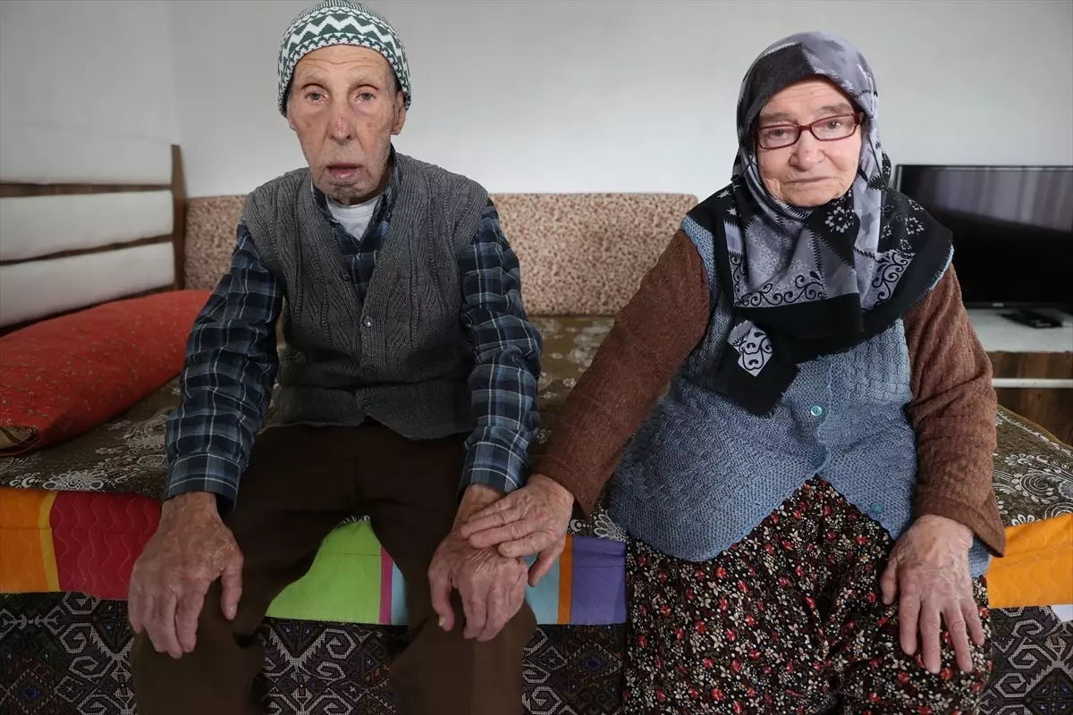 70 Yıllık Sevgi Yolculuğu: Kalyoncu Çifti'nin Evlilik Hikayesi