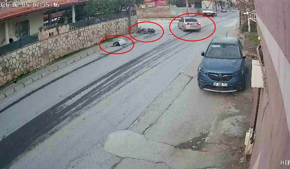 Reyhanlı’da Motosiklet ve Otomobil Çarpışması: Sürücü Hastaneye Kaldırıldı