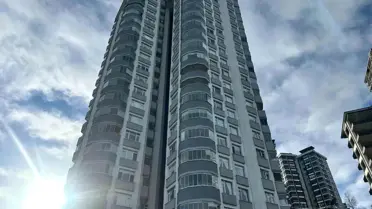 Rize'de Üniversite Öğretim Üyesi 10. Kattan Düşerek Hayatını Kaybetti