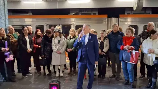 Adana Metroda 93 Yazar ve Şair, Dünya Öykü Günü’nü Kutladı