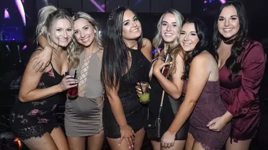 Rusya’da Sevgililer Günü’nde Kiralık Erkek Arkadaş Fenomeni