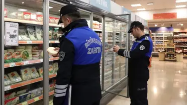 Tarsus'ta zabıta ekipleri market denetimi