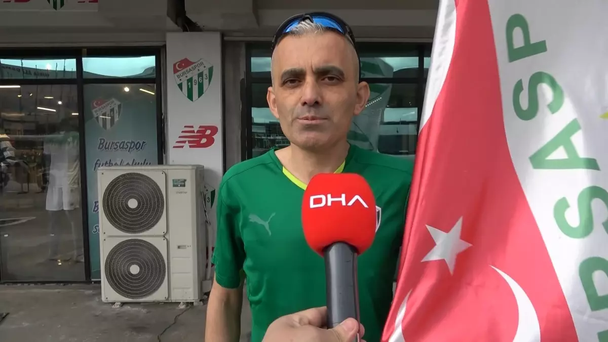 Bursaspor Taraftarları Sevgililer Günü'nde 10 km Koşuya Çıktı