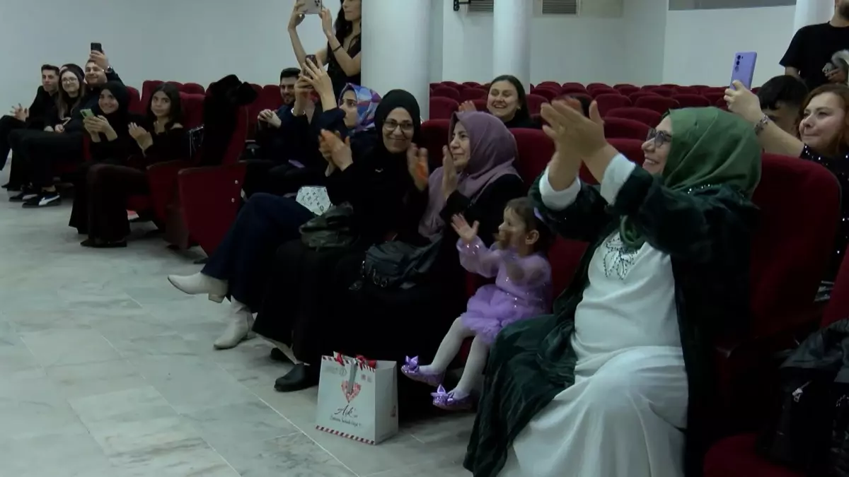 Sevgililer Günü'nde Nikah Dairelerinde Yoğunluk Rekor Kırdı