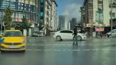 Ümraniye'de Çocuğa Taksi Çarptı: Şanslı Kaza, Yaralanma Yok