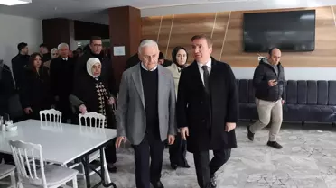 Binali Yıldırım'ın konferans sahnesi