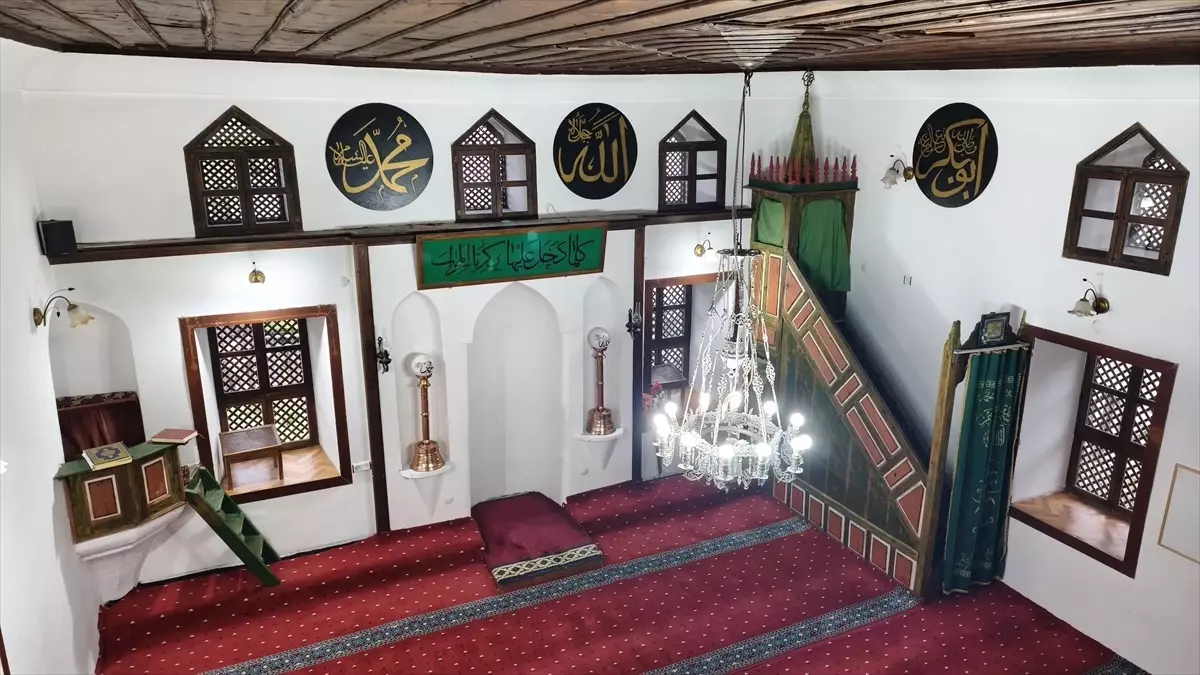 Lütfiye Camisi dış görünüşü