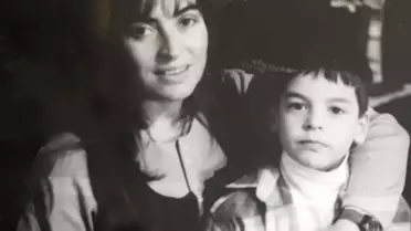 Akın Akınözü, Sevgililer Günü'nde annesine duygusal bir not bıraktı