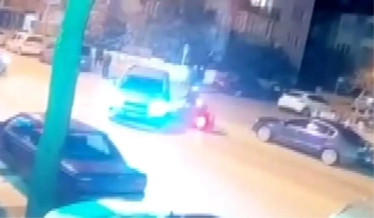 Pamukkale'de Trafik Kazası: Otomobil ve Motosiklet Çarpıştı