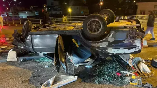 Kazada hurdaya dönen Tofaş araç