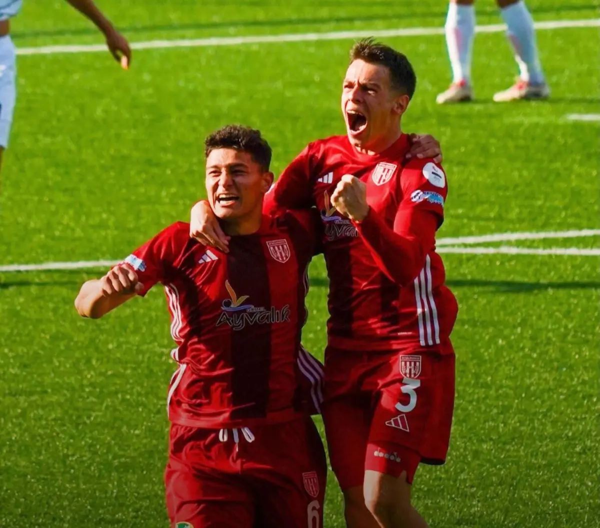 Ayvalıkgücü, Eskişehirspor'u Yenerek 2. Sıraya Yükselmek İstiyor