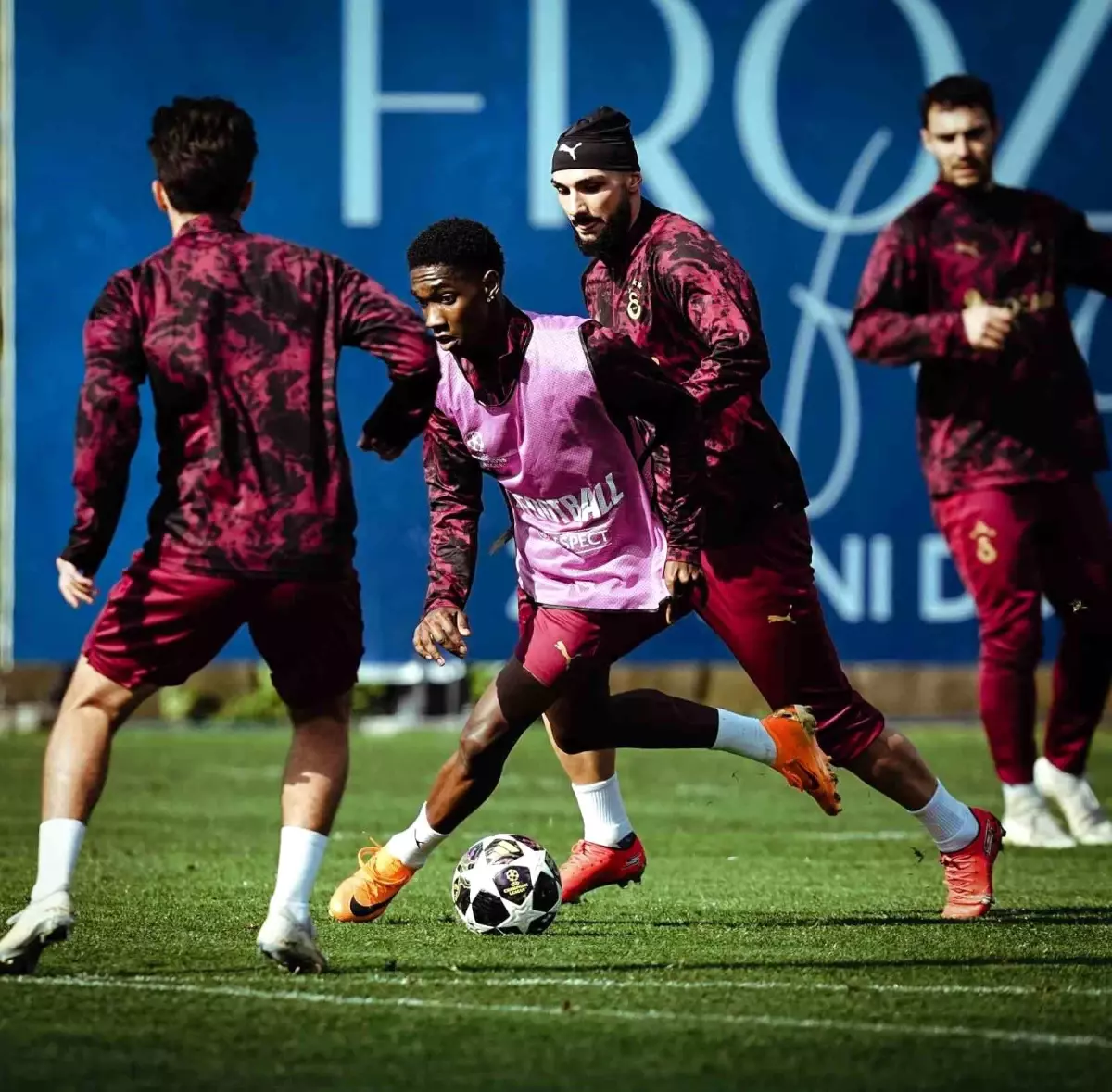 Galatasaray, Juventus Maçı Öncesi Antrenman Rutinine Başladı