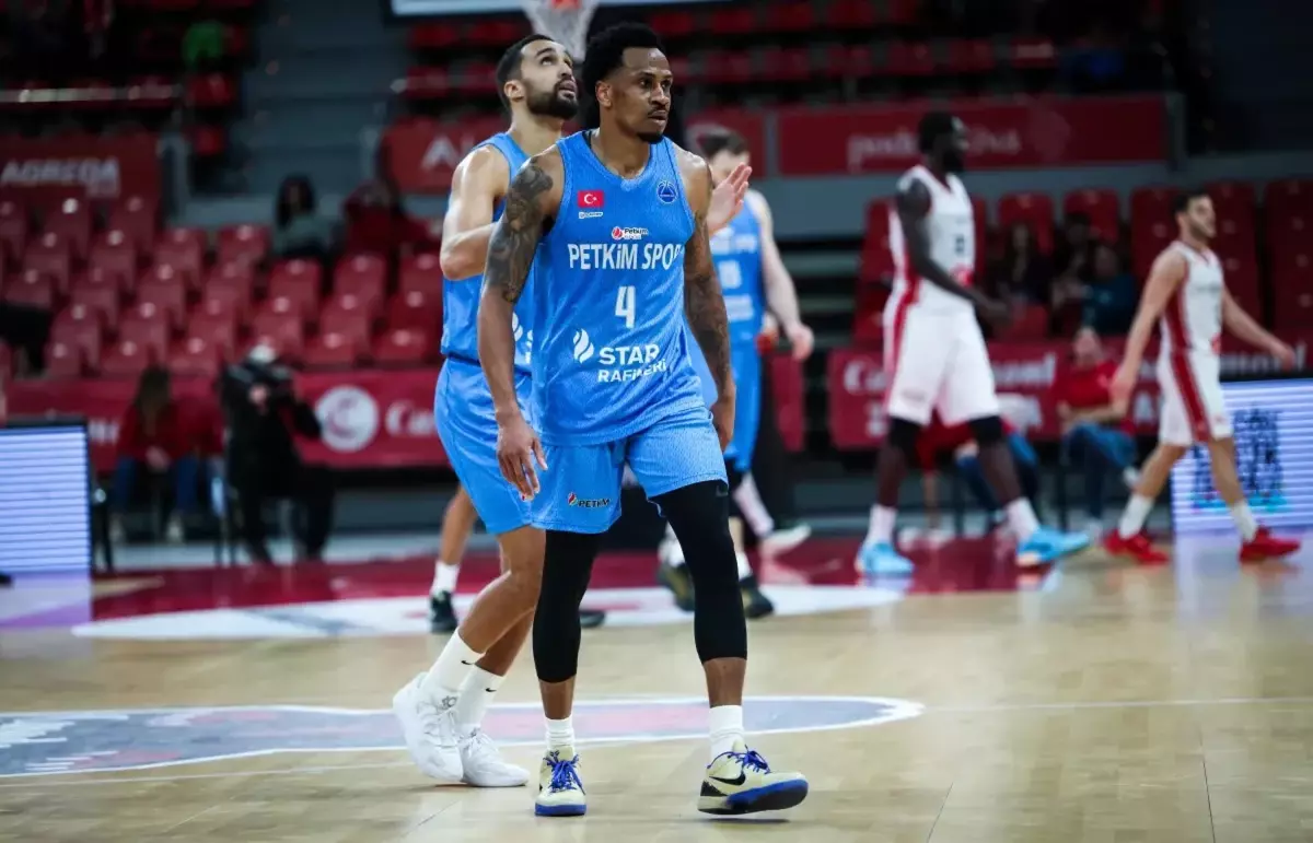 Petkimspor, Mersin Deplasmanında Seriyi Uzatmayı Hedefliyor