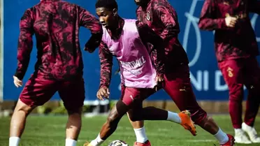 Antrenman sırasında Galatasaray oyuncuları