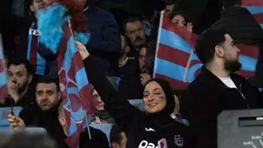 Maçın kritik anlarından bir kare