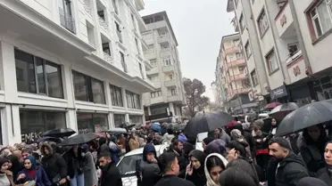 Iğdır’da Yeni AVM Açılışı Yoğun Kalabalıkla Karşıladı, Trafik Felç Oldu