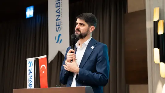 Gazze’de hafızlık eğitimine katılan gençler