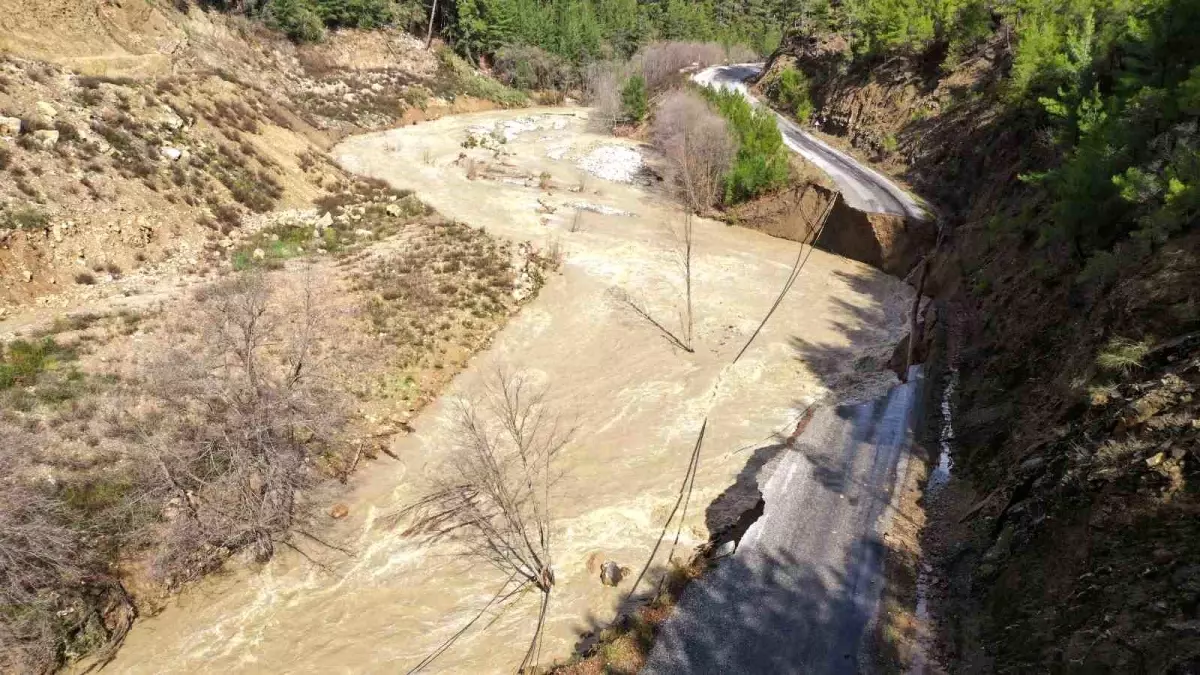 Gazipaşa heyelan görüntüsü