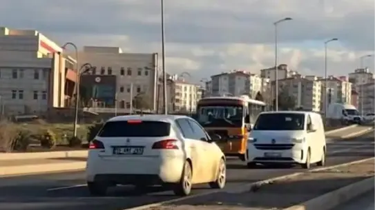 Trafik polisinin denetim anı