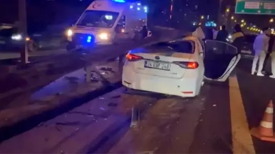 Ataşehir TEM Otoyolu'nda Makas Kazası: 2 Kişi Hafif Yaralandı