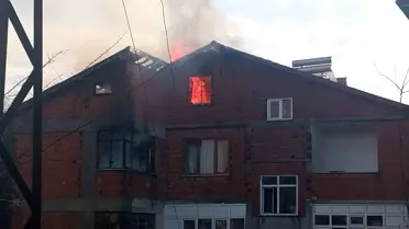 Zonguldak Beycuma’da 6 Katlı Bina Çatısında Şiddetli Yangın