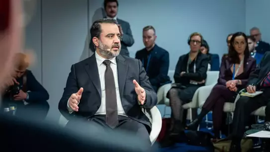 Suriye Dışişleri Bakanı, Geri Dönen Suriyelilerin Yeniden İnşa Sürecine Katkı Sağlamasını Vurguladı