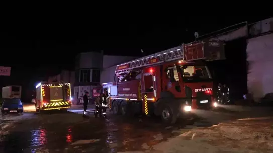 Karaman'da Dorse Üretim Fabrikasında Çıkan Yangın Kontrol Altına Alındı