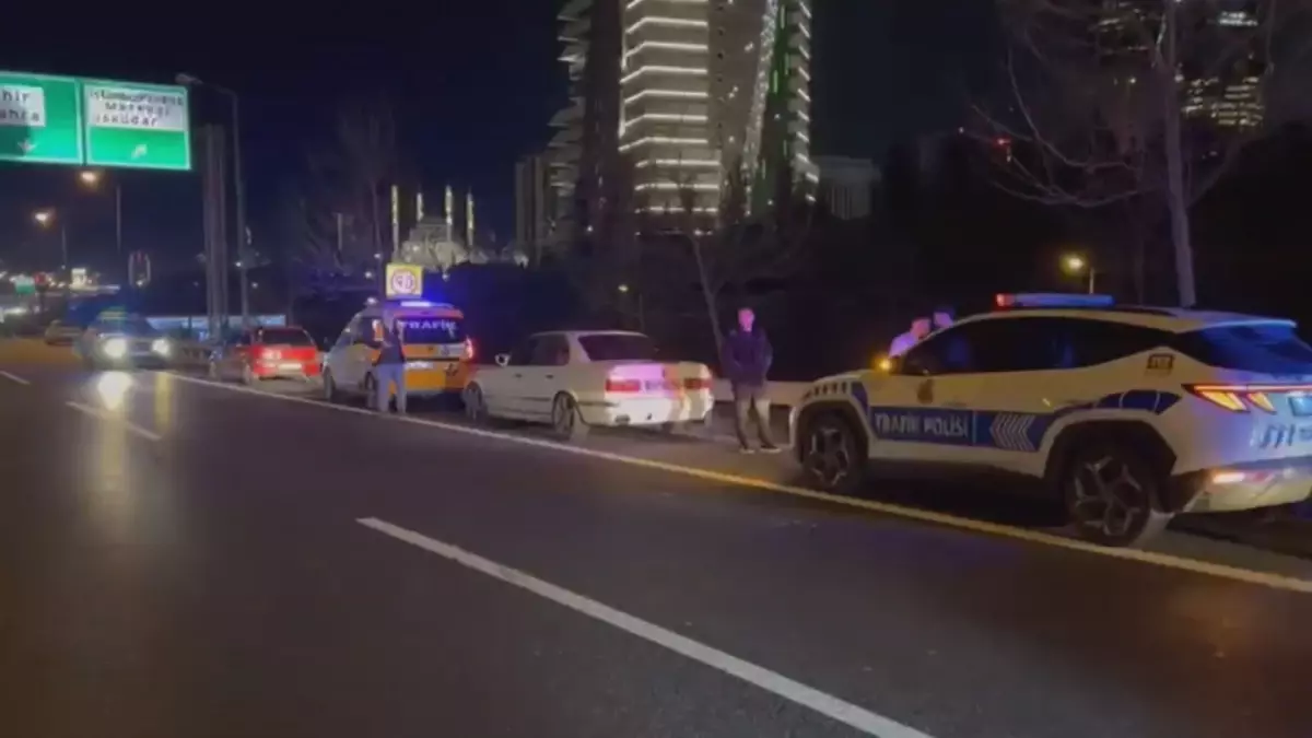 Ataşehir kazası yerinde polis ekipleri