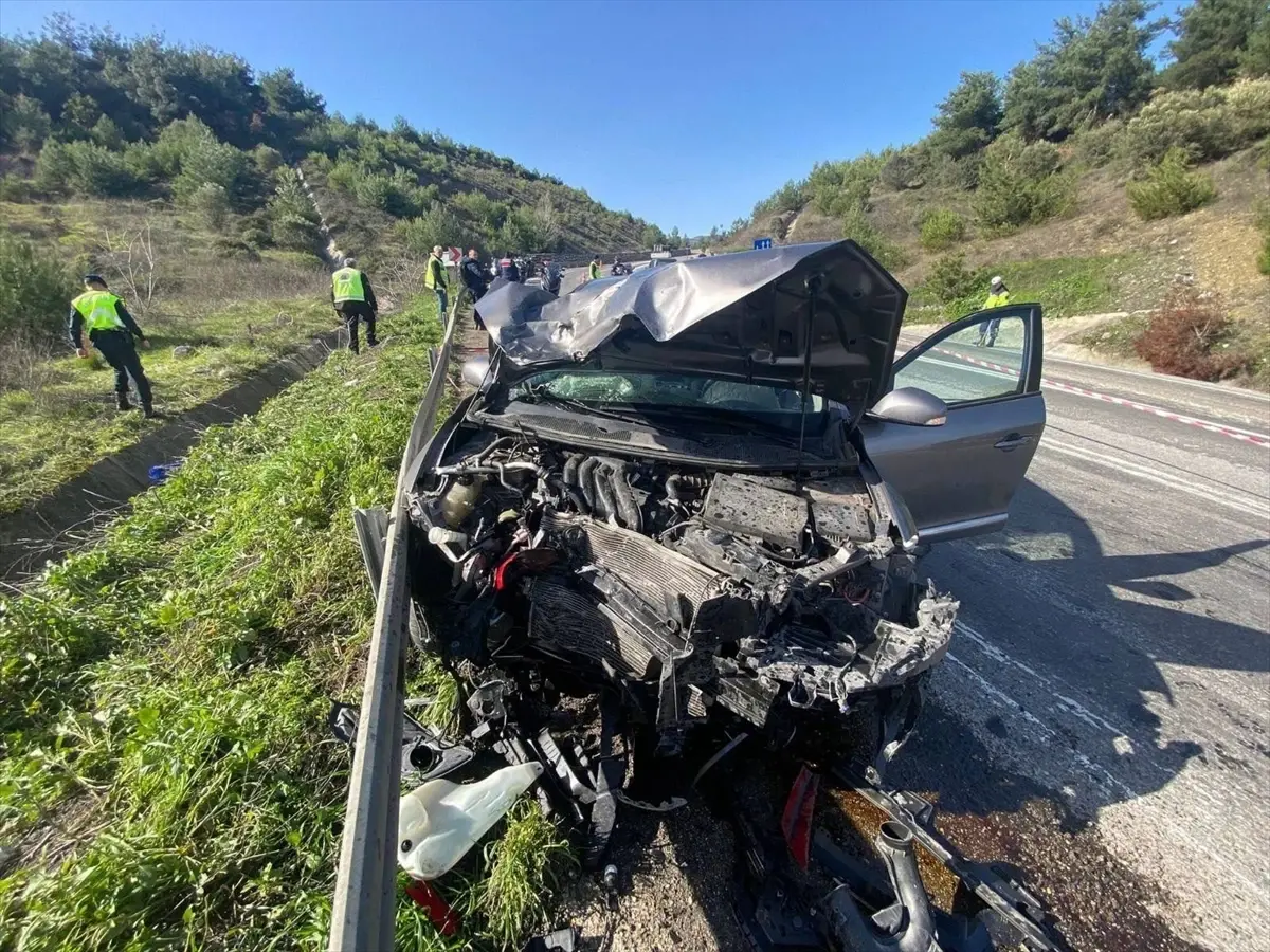 Osmaneli'de Motosiklet ve Otomobil Çarpışması: 1 Ölü, 1 Yaralı