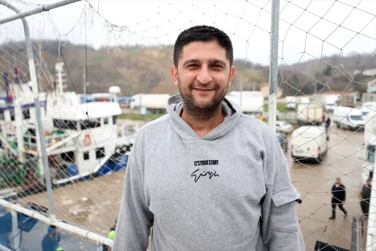 İğneada kıyısında hamsi avcılığı