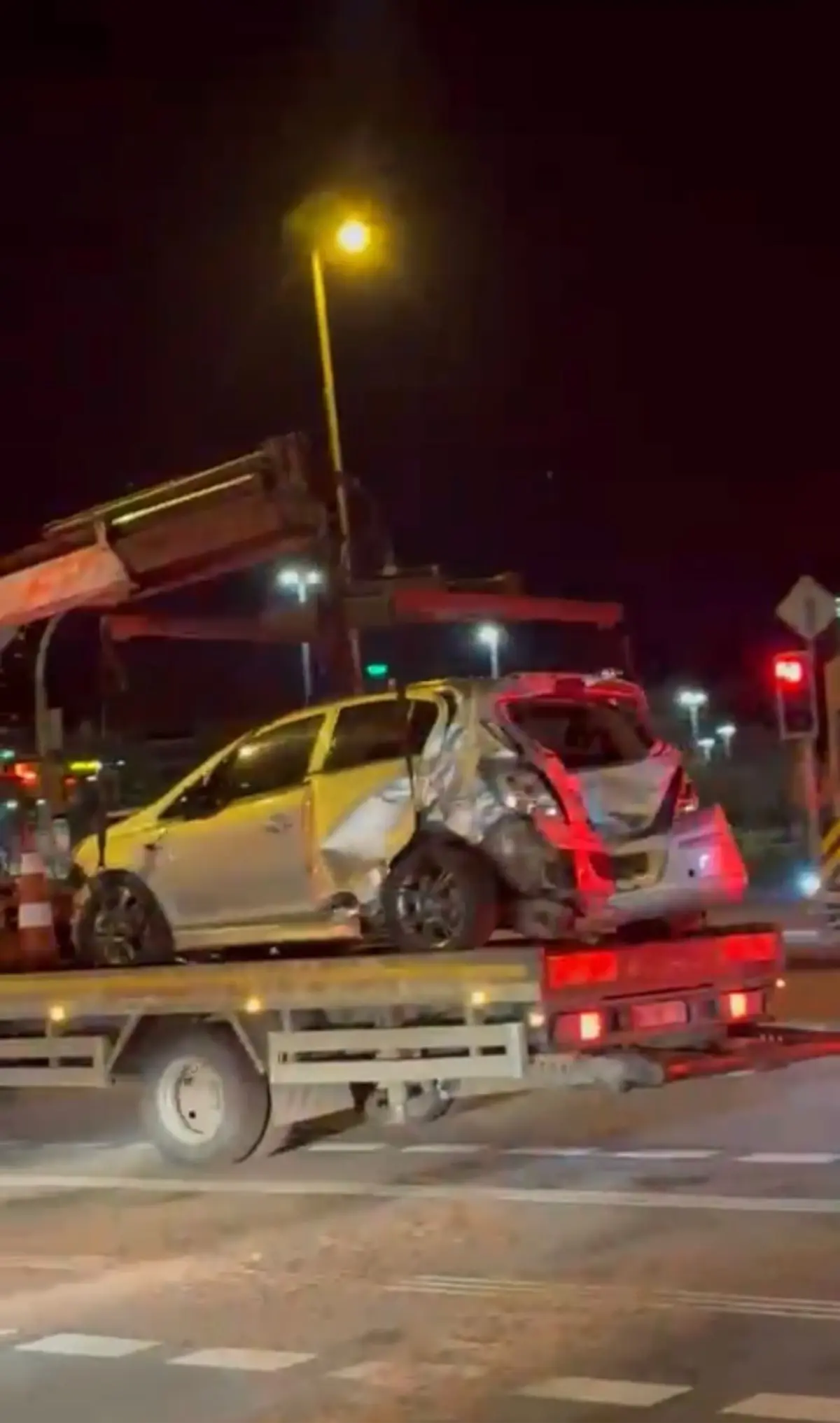 Kartal’da Aşırı Hızlı Araç Takla Atarak İki Kişiyi Yaraladı