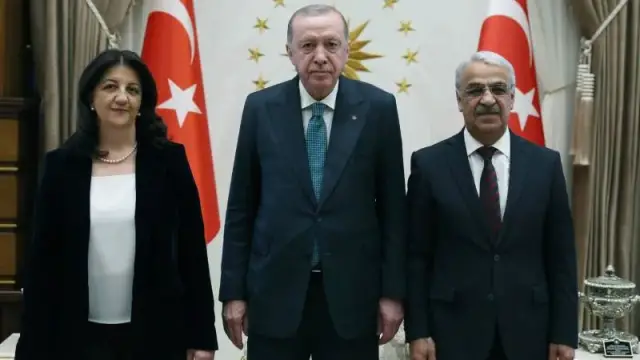 DEM Parti heyeti Imrali'ya doğru