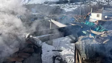 Posof’ta Ev Yangını Kontrol Altına Alındı: Zeki Erdem’in Evi Kullanılamaz Durumda