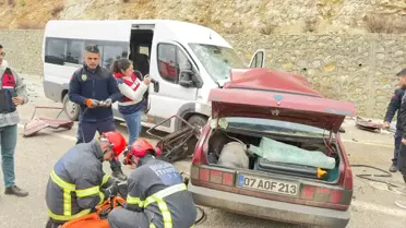 Bucak'ta Minibüs‑Otomobil Çarpışması: 2 Ölüm, 4 Yaralı