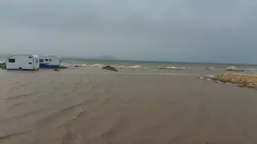 Lodos Fırtınası Çanakkale’de Sel ve Ağaç Yıkımlarına Yol Açtı