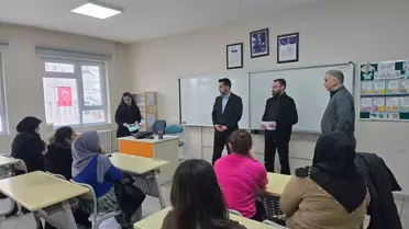 Yeşilay oryantasyon toplantısında kullanılan sunum görseli