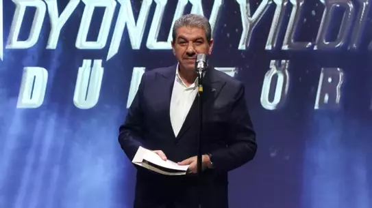 Esenler'de Radyonun Yıldızları Ödül Töreni Coşkuyla Gerçekleşti