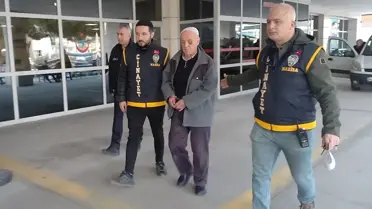 Olay yerinde bulunan bıçak ve kan izleri