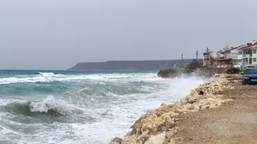 Edirne Yayla Köyü'nde Şiddetli Fırtına Dev Dalga Oluşumuna Yol Açtı