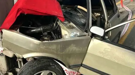 Ankara’da Otomobil Bariyerlere Çarptı: Sürücü Acil Müdahale Sonrası Hastaneye Kaldırıldı