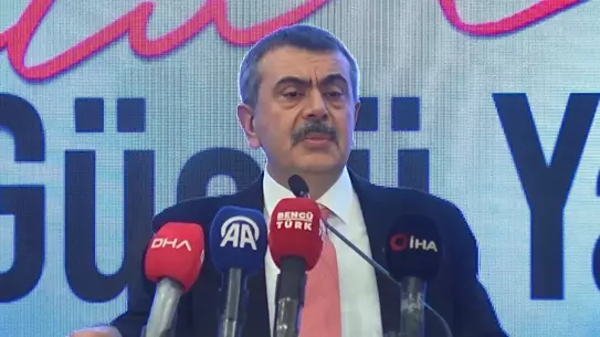 Milli Eğitim Bakanı Tekin'den Milli Değerlerle Eğitim Vurgusu