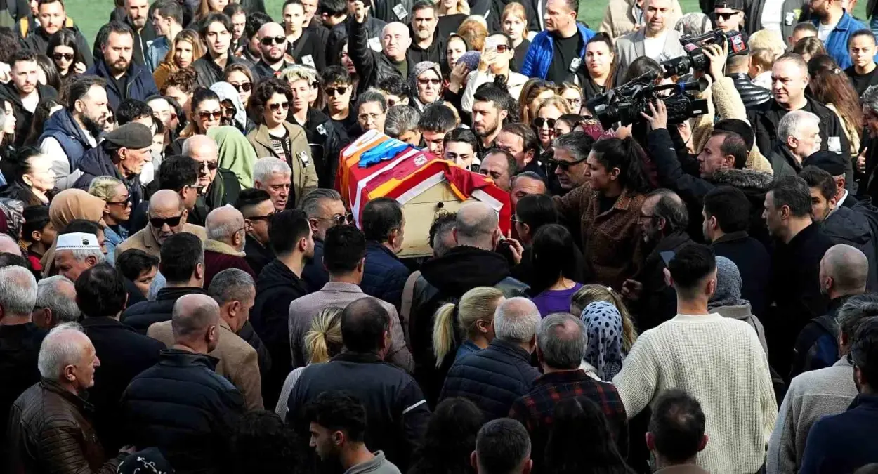 Galatasaray'da Nurcan Çelik'e Veda: A Milli Kadın Futbolcusu İçin Anlamlı Cenaze Töreni