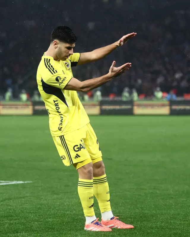 Asensio top sürüşü