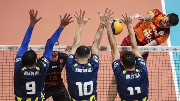 Fenerbahçe, Galatasaray'ı 3-0 Mağlup Etti: 8 Maçlık Galibiyet Serisi Son Buldu